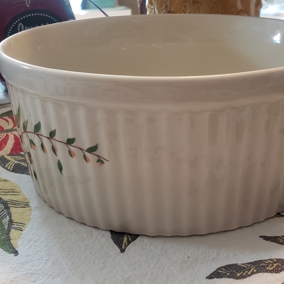 Countryside Collection round baker - Picture 3 of 7